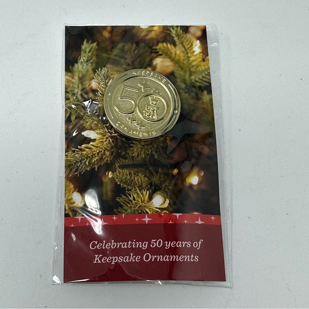 2023 Hallmark Keepsake Ornament Club 50th Anniversary Members Exclusive No Book - Picture 4 of 16